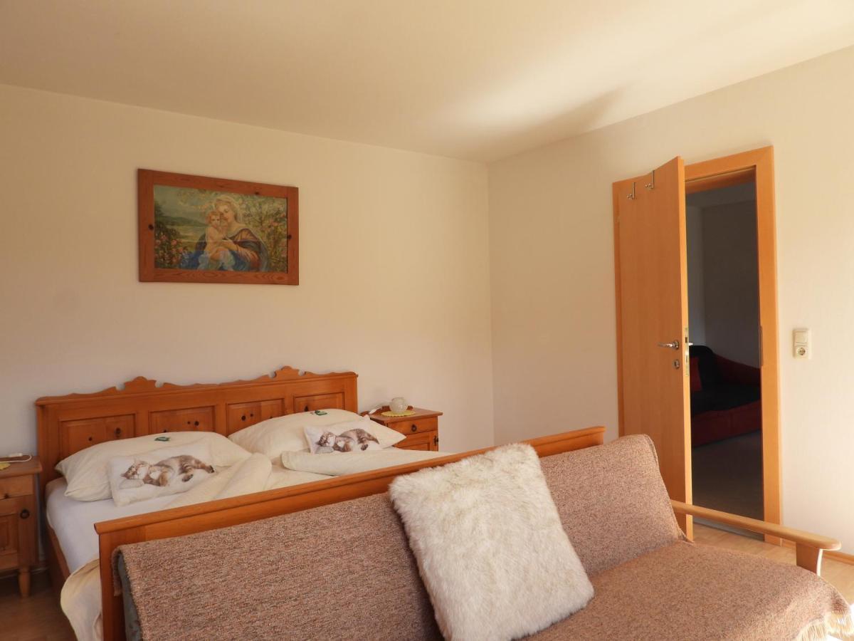Bio-Bauernhof Einberghof Apartamento Pfarrwerfen Exterior foto