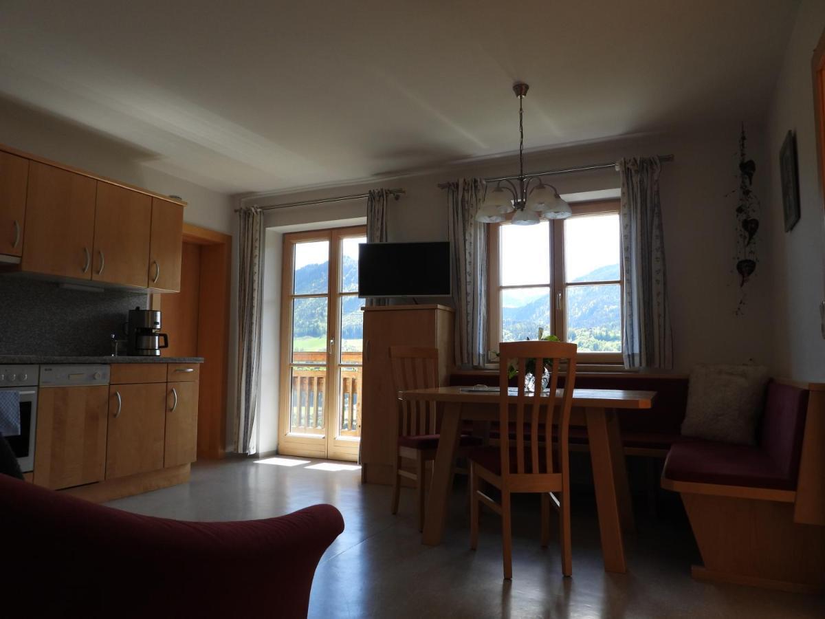 Bio-Bauernhof Einberghof Apartamento Pfarrwerfen Exterior foto