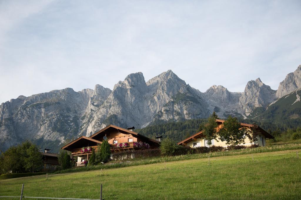 Bio-Bauernhof Einberghof Apartamento Pfarrwerfen Exterior foto